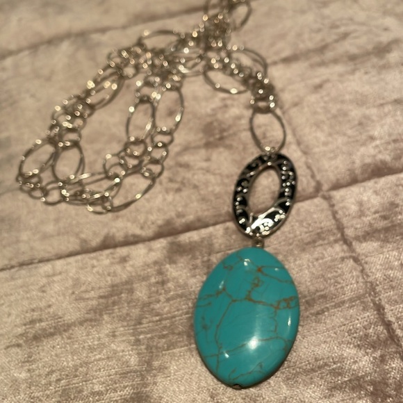 Turquoise & Silver Necklace - Picture 7 of 7
